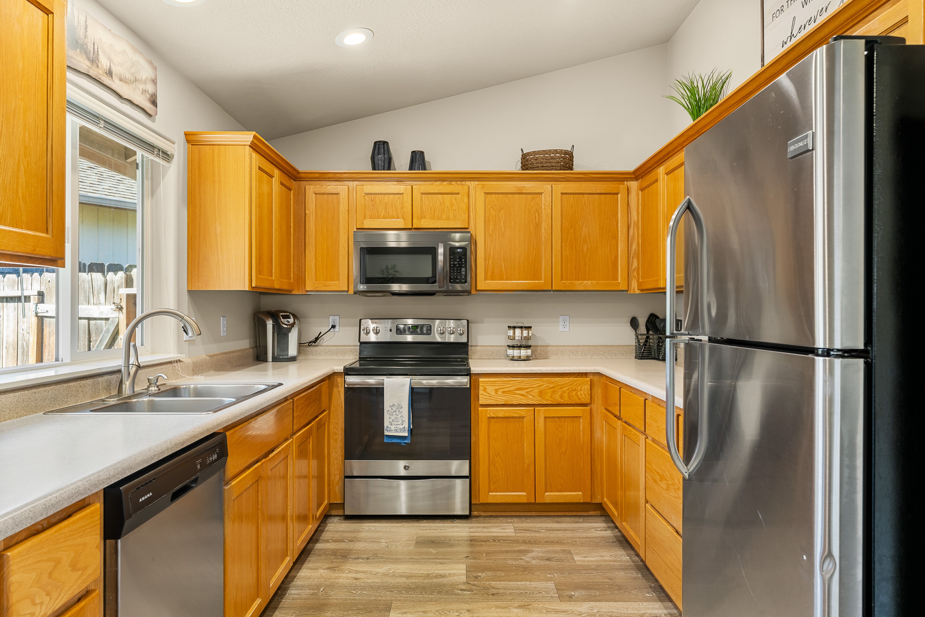 Full kitchen